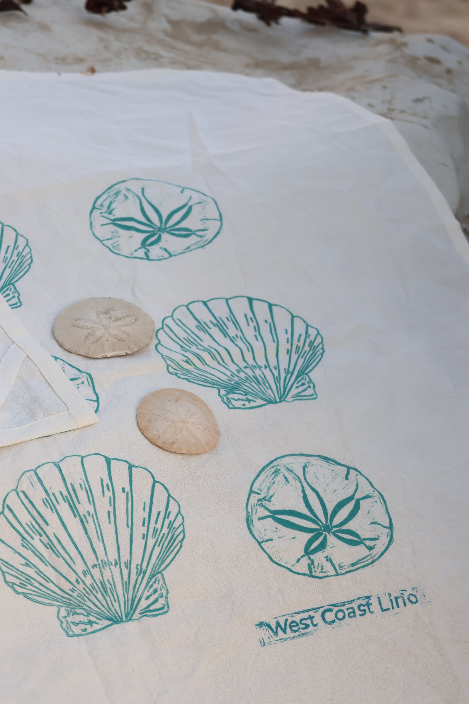 Sand Dollar and Shell Tea Towel - Image 3